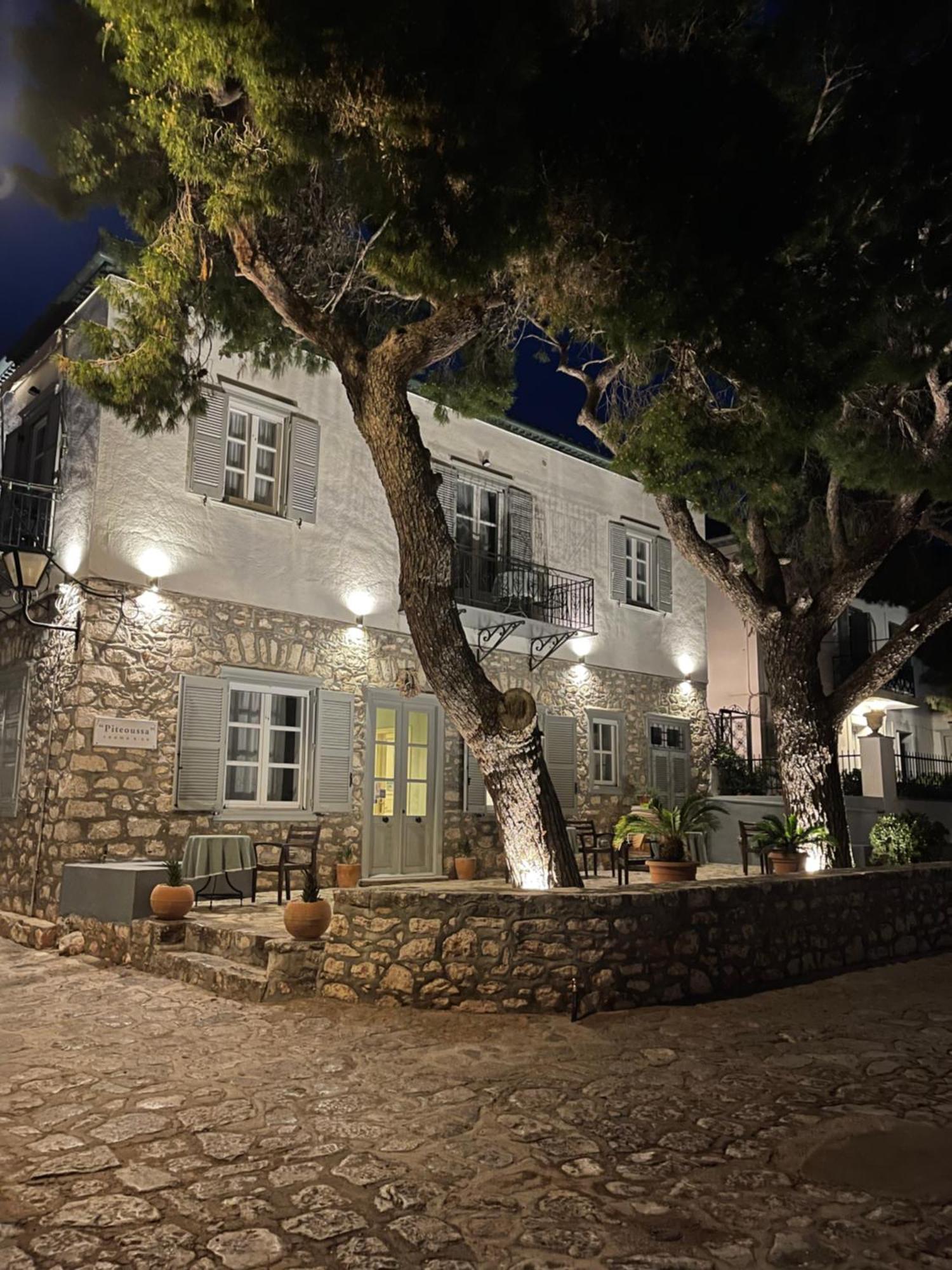 Piteoussa Rooms Гідра Екстер'єр фото